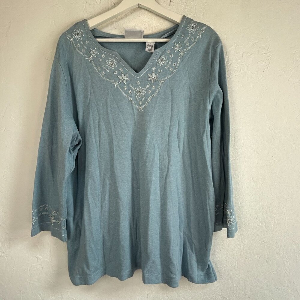 Alfred Dunner Womens Blue Embroidered V-Neck Winter Snowflake Floral Top Large